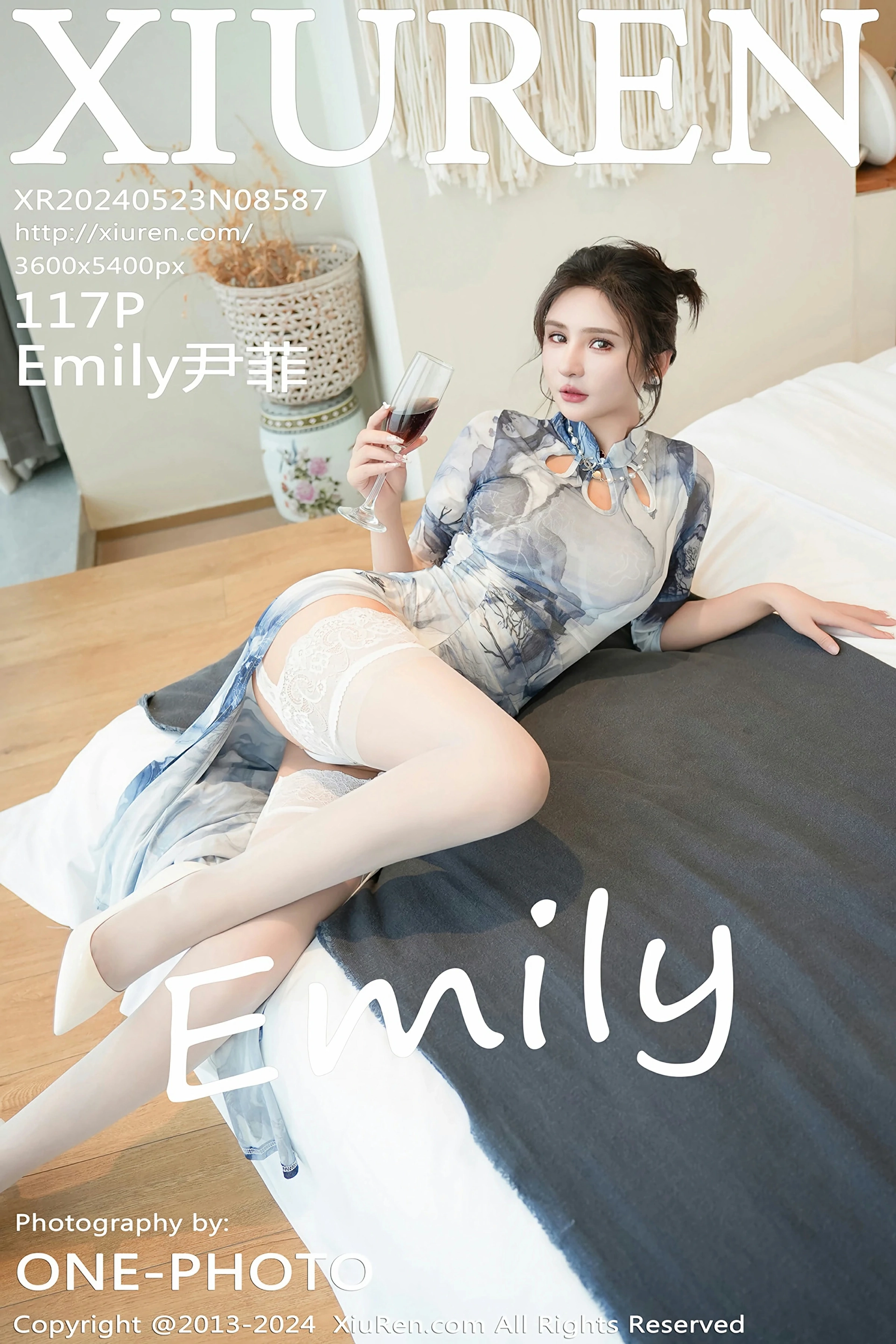 [XiuRen秀人网] 2024.05.23 No.8587 Emily尹菲 浅色旗袍 白色丝袜 性感写真 [117+1P]